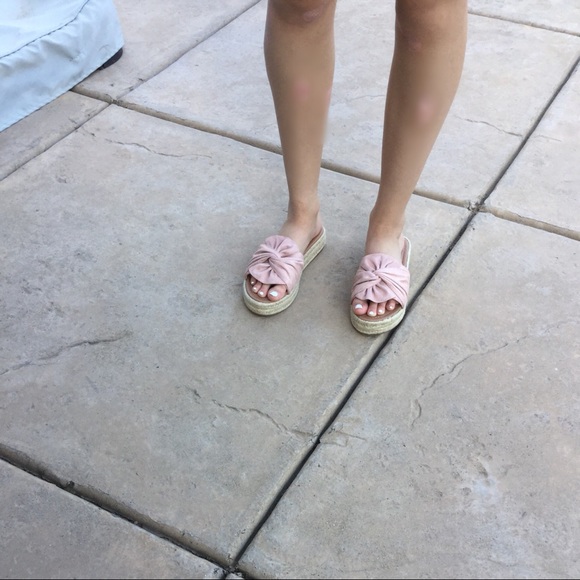 LAST‼️CLEARANCE‼️Espadrille Slip on’s - Picture 2 of 7